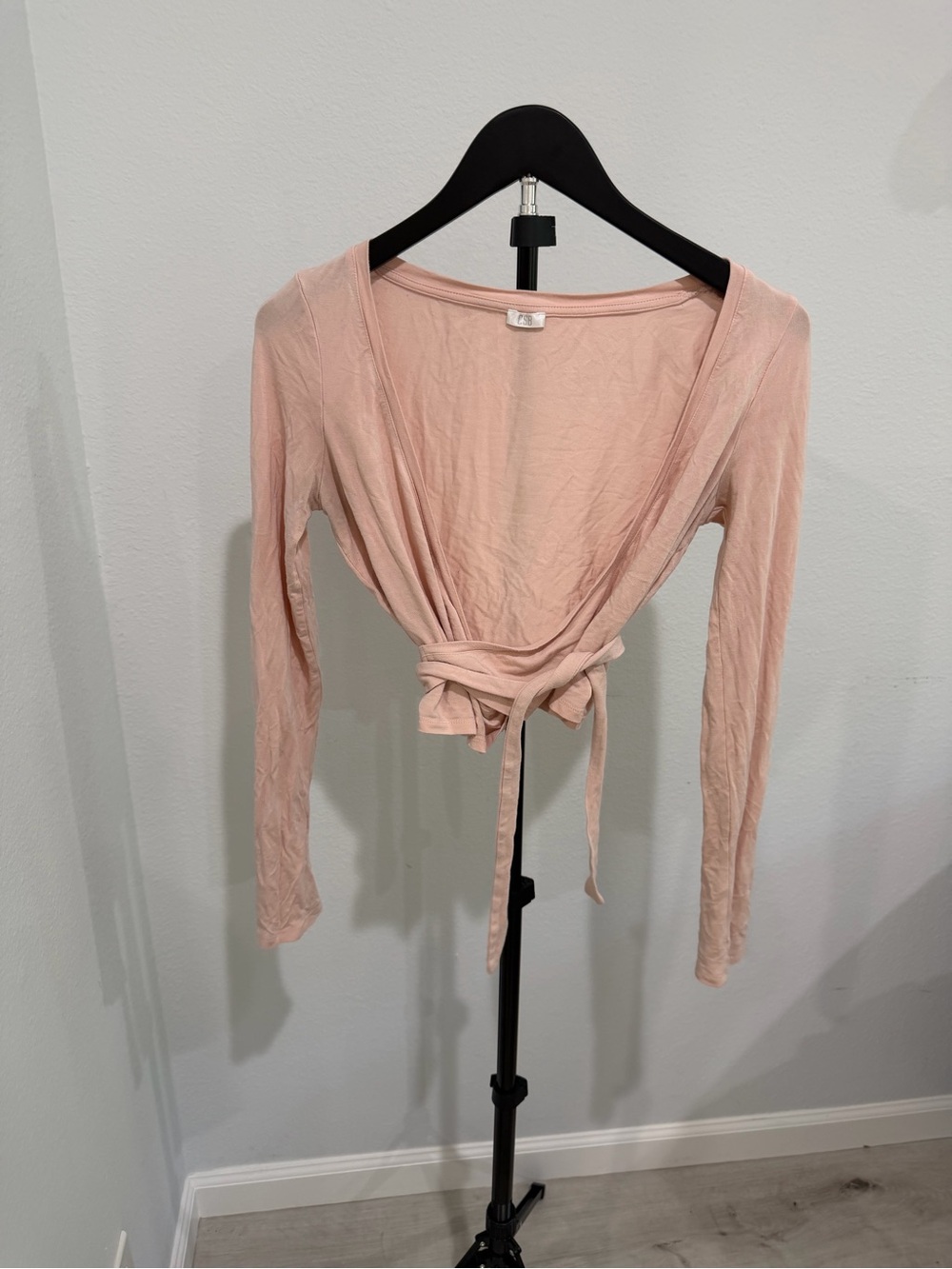 SET Active Dusty Pink Tie-Front Long Sleeve Crop Top and Bra